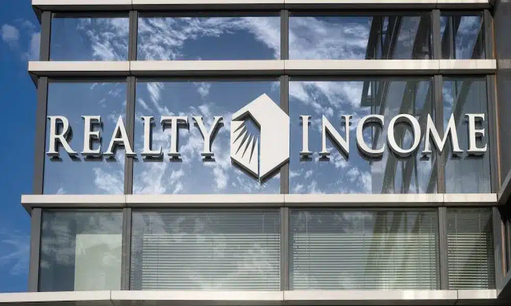 Realty Income (O) Invest in Realty Income